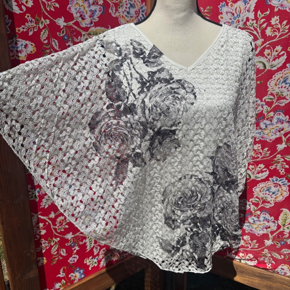Y2K White Black Rose Cyber Grunge Whimsigoth Poncho Blouse Size M-L‎